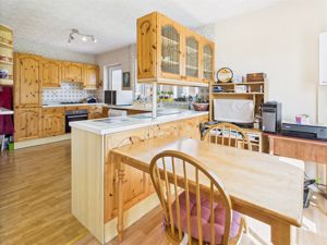 Kitchen- click for photo gallery